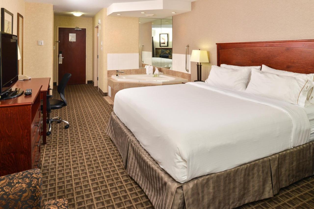 Holiday Inn Express Edmonton North By Ihg Exteriér fotografie