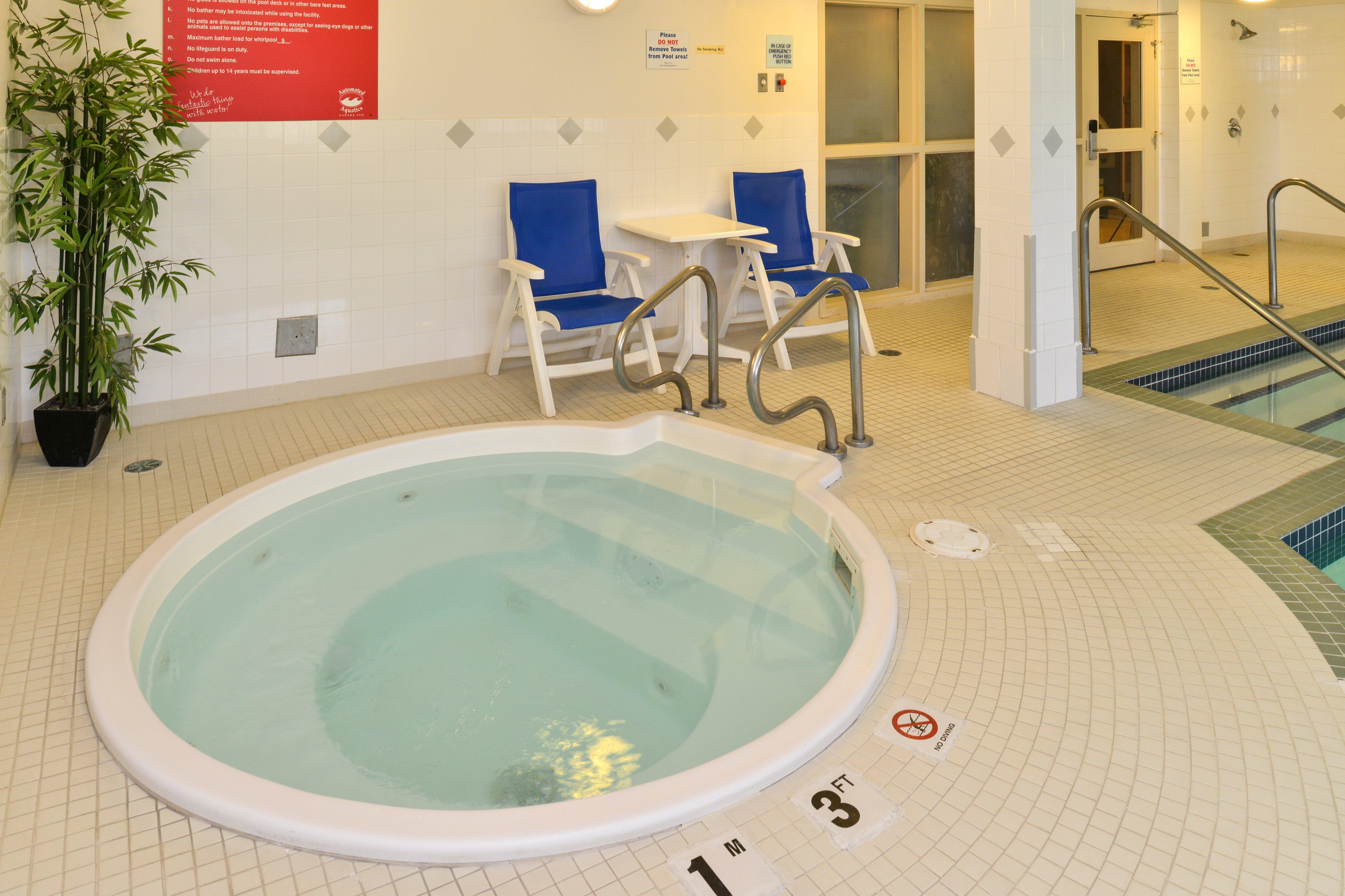 Holiday Inn Express Edmonton North By Ihg Exteriér fotografie