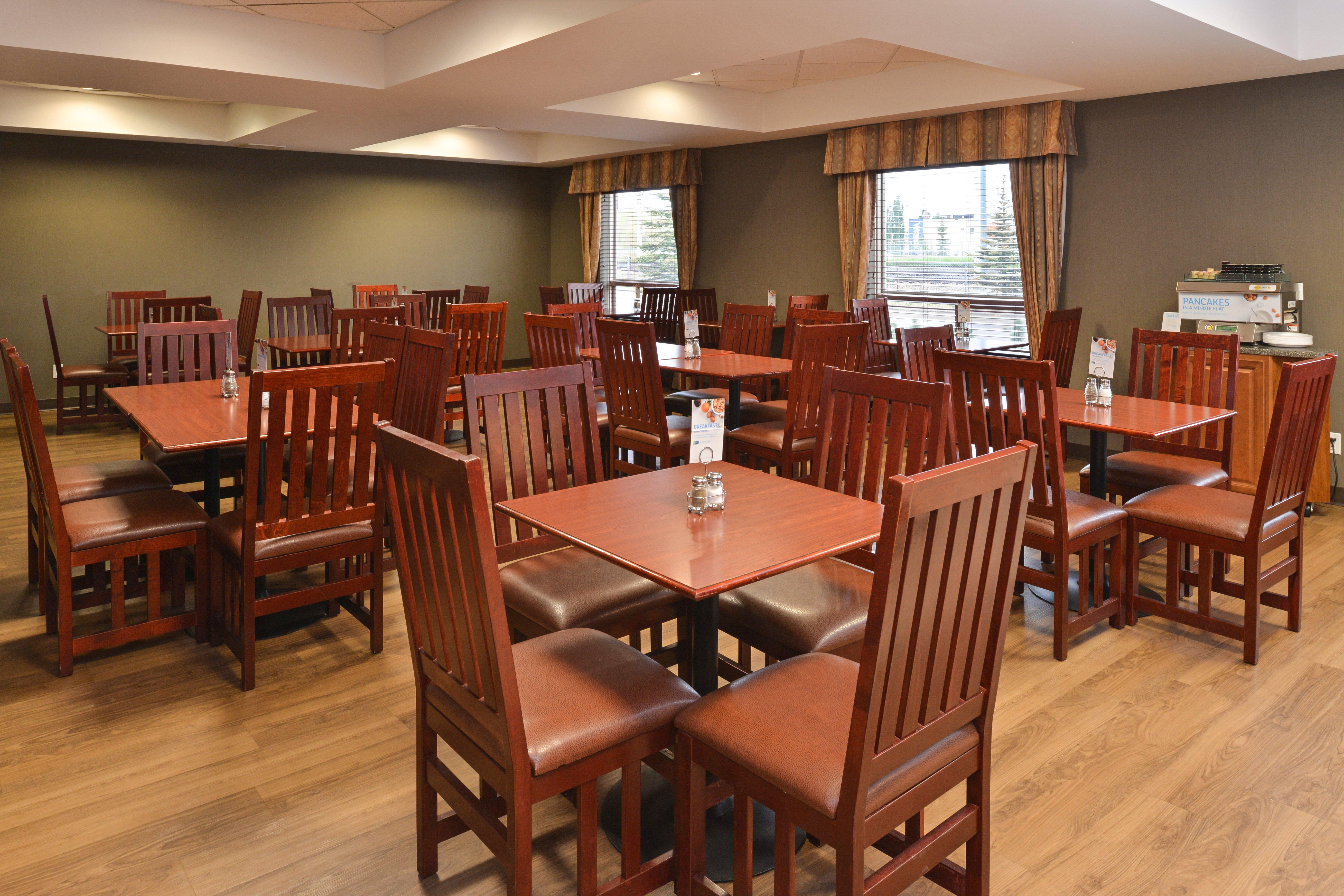 Holiday Inn Express Edmonton North By Ihg Exteriér fotografie