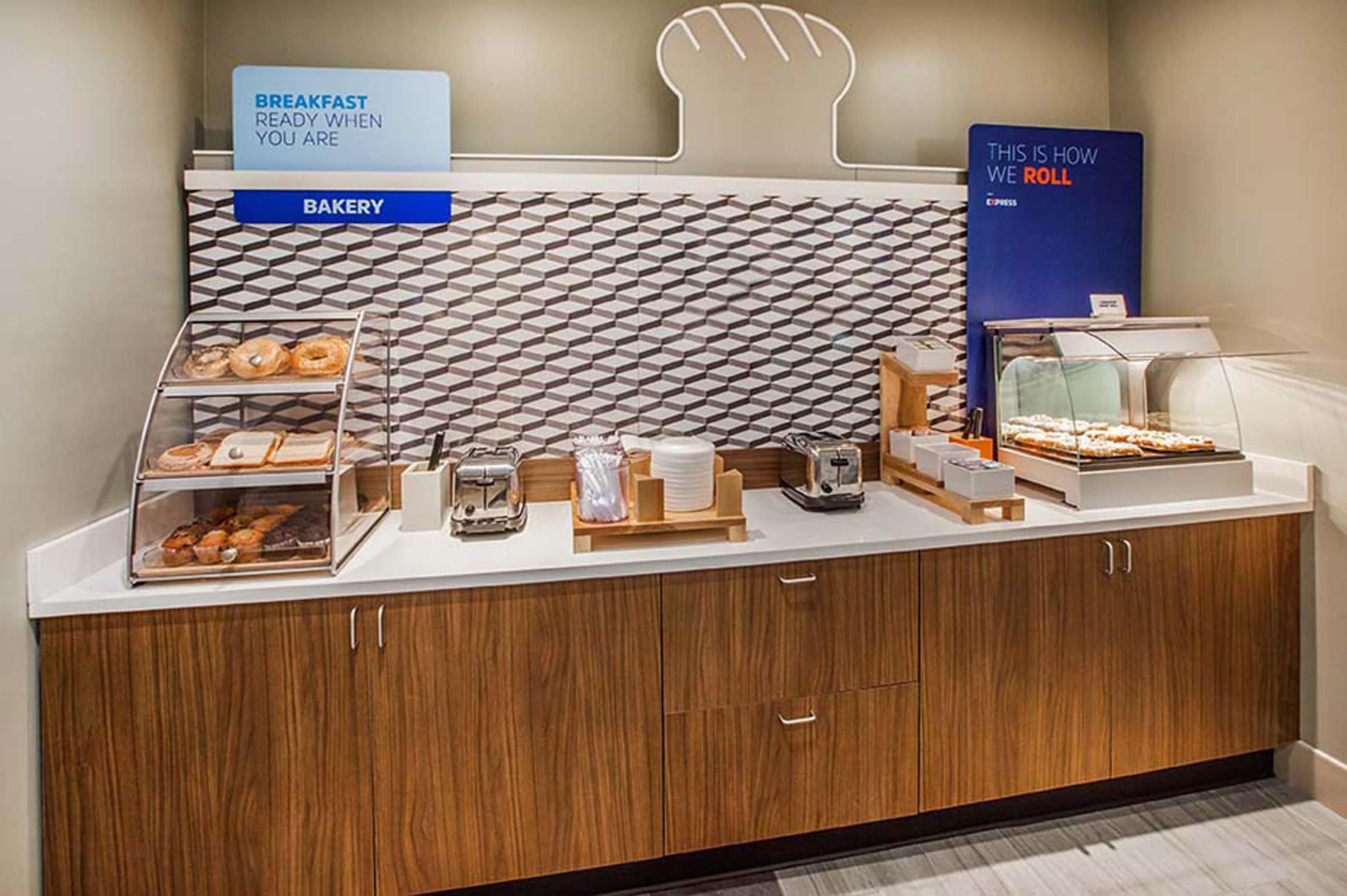 Holiday Inn Express Edmonton North By Ihg Exteriér fotografie