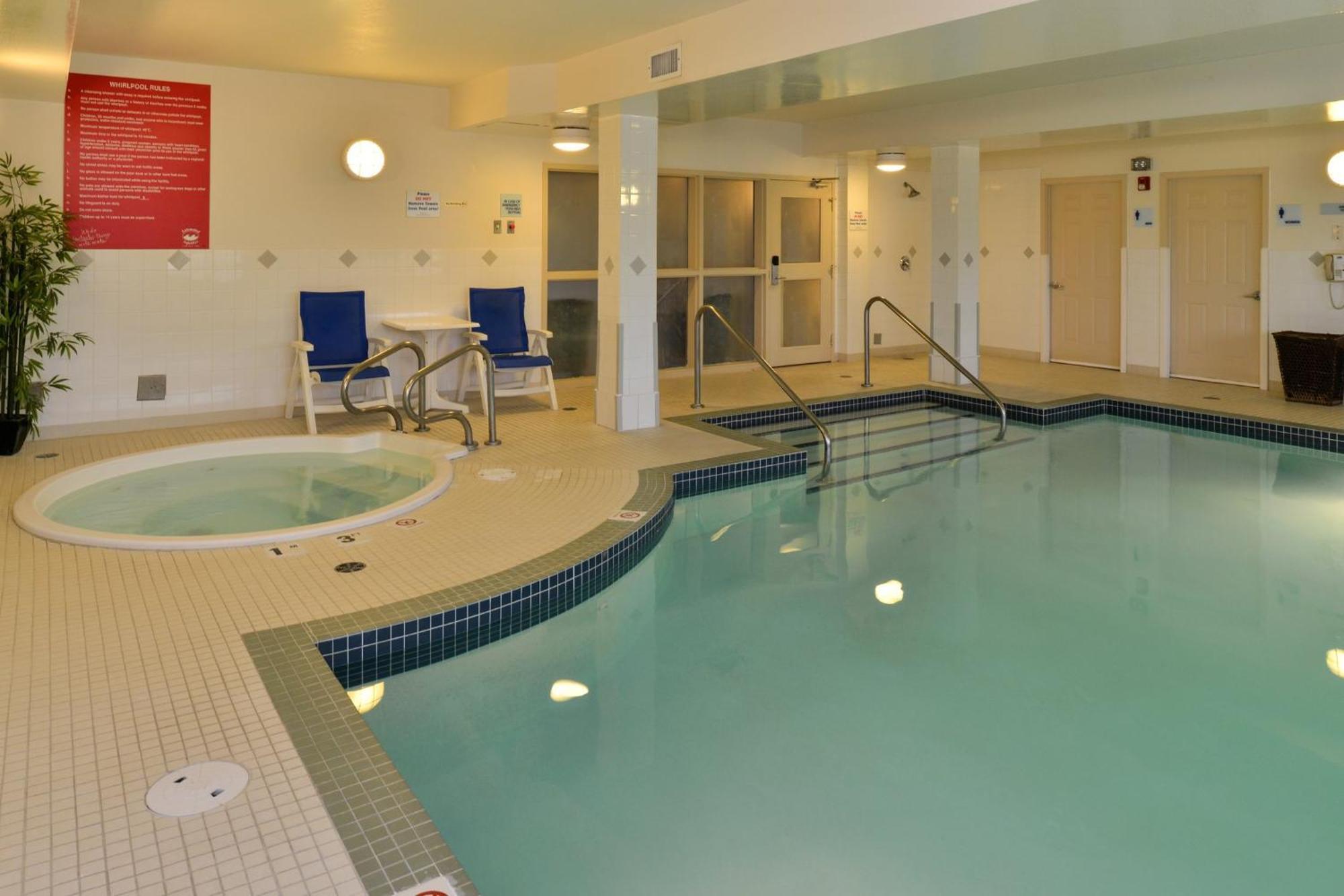 Holiday Inn Express Edmonton North By Ihg Exteriér fotografie