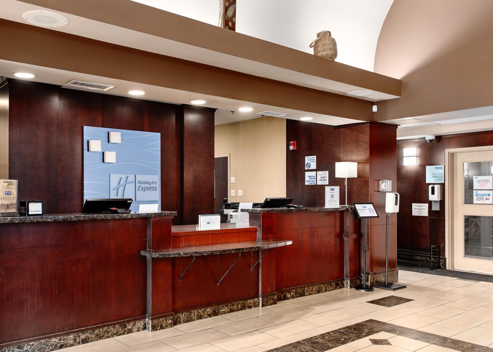 Holiday Inn Express Edmonton North By Ihg Exteriér fotografie