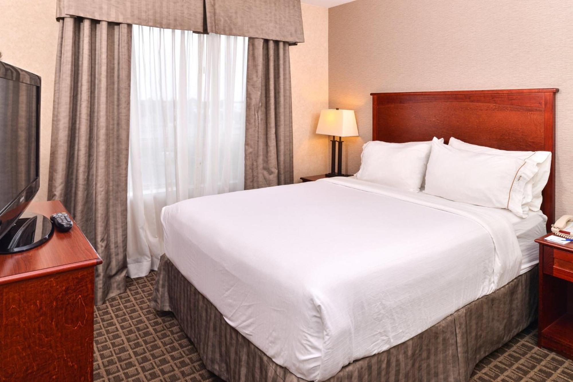 Holiday Inn Express Edmonton North By Ihg Exteriér fotografie